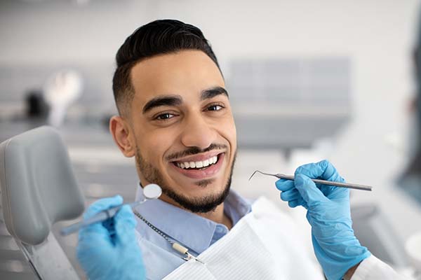 Understanding Dental Crowns Versus Veneers