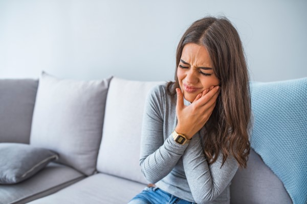 What To Do If You Have A Throbbing Toothache